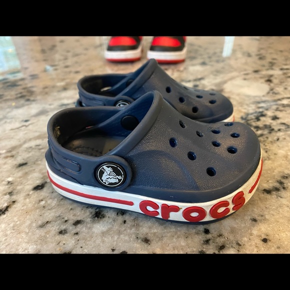 Boys NIKE sneakers, CROCS and Cat and Jack size 5 shoes - Picture 3 of 4